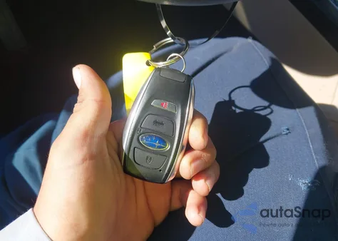 2019 Subaru Outback 2.5I Limited из США, поврежденный, VIN 4S4BSANC4K3237647